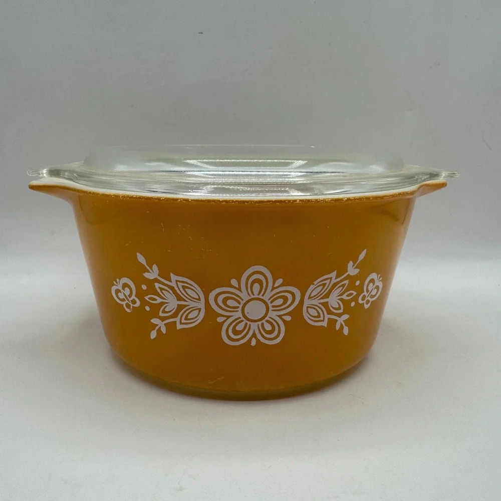 Pyrex Casserole Dish Unisex 1.5 Qt Butterfly Gold Yellow 474-B Vintage Bakeware